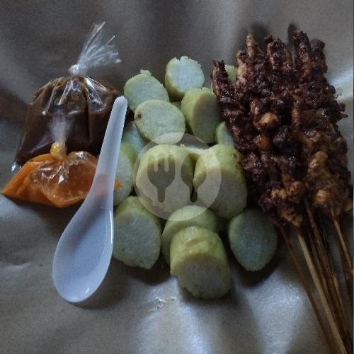 Sate Ayam + Lontong menu Sate Ayam Mas Agus, Pogung Baru