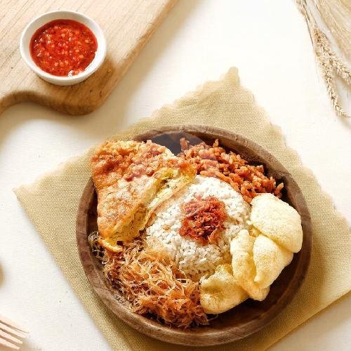 Nasi Uduk Telor balado menu Nasi Uduk, Nasi Kuning Dan Lontong Sayur Berkah, Cimanggis