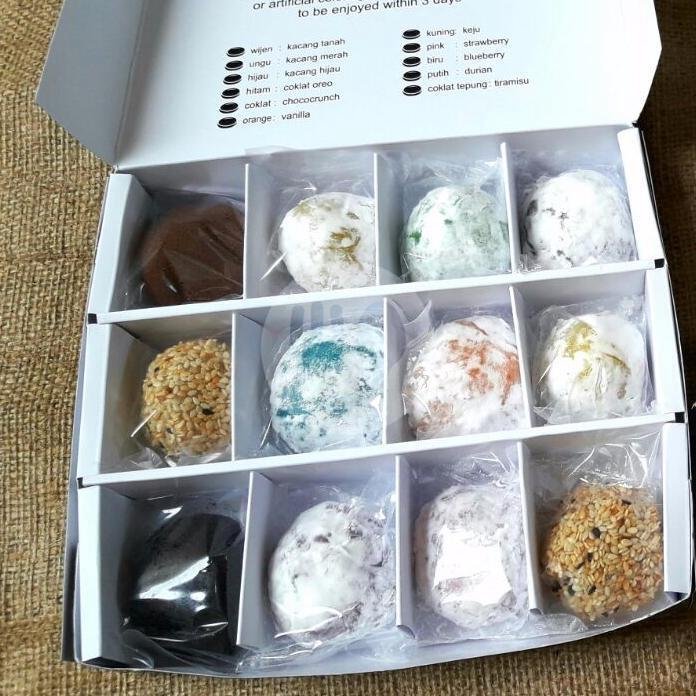 Pie Susu Original 18pcs menu Mochi Sakura, Plaza Ambarukmo