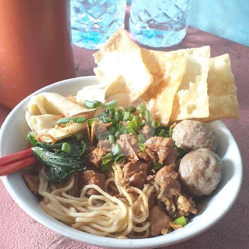 Es Teh Manis menu Bakso Wati, Rawamangun