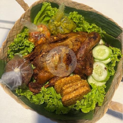 Paket Komplit Paha - Bebek Goreng Wangi Rempah + Nasi + Tahu/Tempe + Es Teh Manis menu Bebek Goreng Wangi Rempah, Cempaka Putih