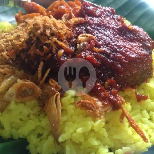 Lauk Ayam Masak Habang menu Nasi Kuning Banjarmasin Dapoer Acil Ina, Karanganyar Kota