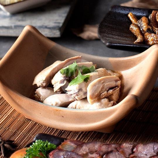 Acar Ketimun dengan Bawang Putih menu Imperial Shanghai Lamian & Xiao Long Bao, Plaza Indonesia