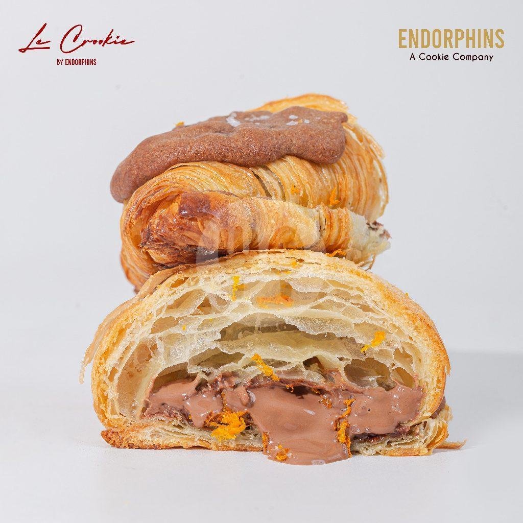 Le Crookie 2.0 Orange Chocolate Crookie - Endorphins Cookie menu Endorphins, Pluit