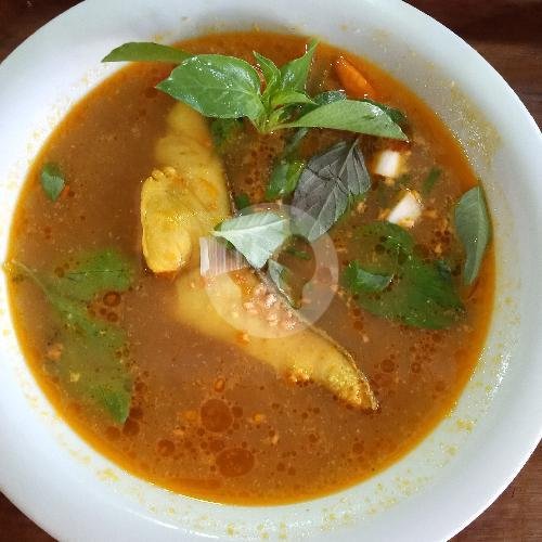Kepala Nila Gulai/sop menu Gulai Kepala Ikan Pak Untung, Singosari