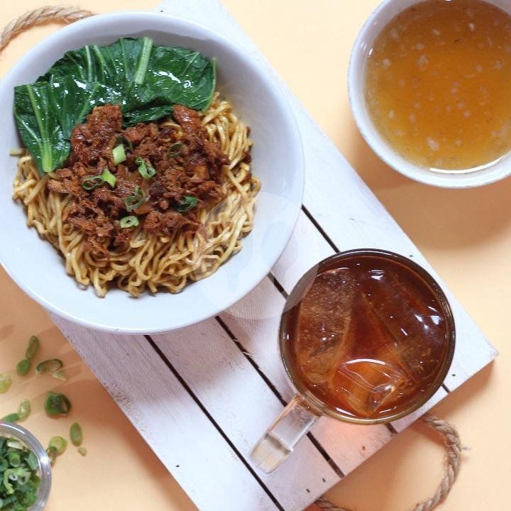 Bakmi Ayam Yamin Pedas Bakso + Es Teh Manis menu Bakmi DKI, Rawa Belong