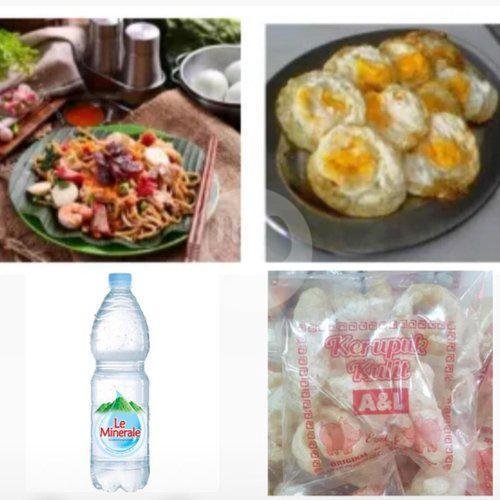 1 nasi goreng isi+ 1 telor mata sapi+1 lamineral + 1 krupuk kulit menu Kwetiau Ayong, Muara Karang