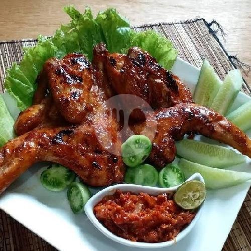 Paket Box Chicken Steak menu Waroeng Hijau, Kebon Sirih Timur