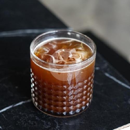 White menu Little Black Coffee and Tea, Pembangunan