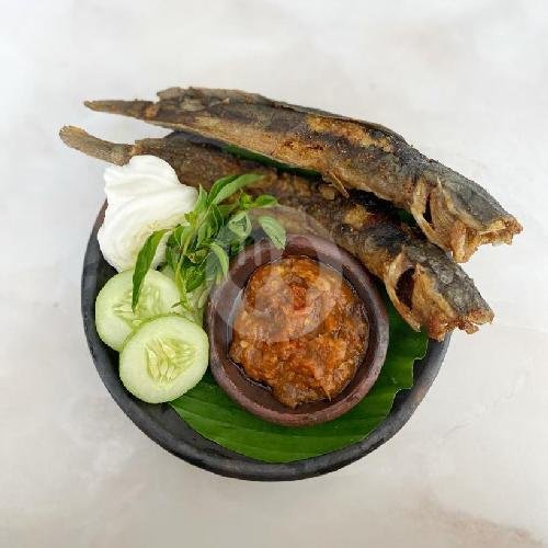 Cucut menu Penyetan Ledok, Kauman, Pekalongan Timur