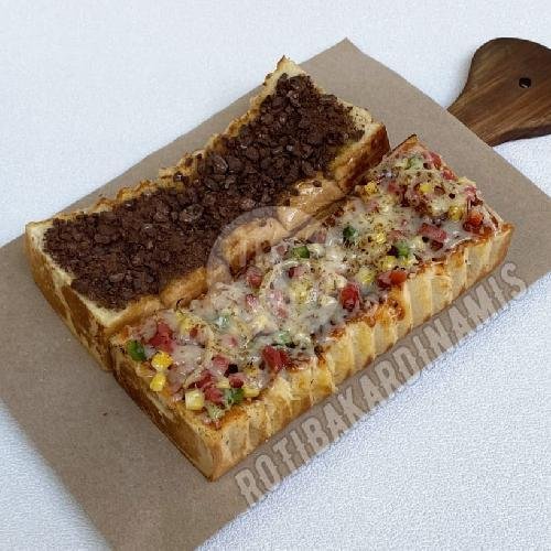 Roti Bakar Dinamis: Surga Bumbu Pizza Keju Mozzarella di Cirebon