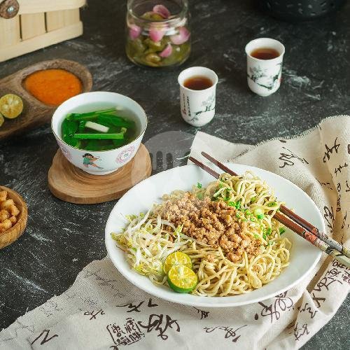 Mie Ayam (Jumbo) menu Bakmi Aloi, Taman Kopo Indah