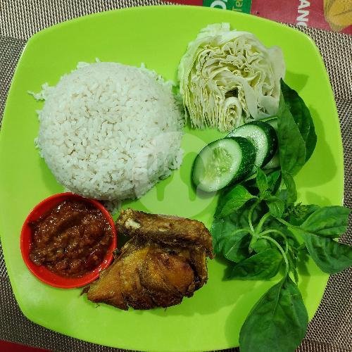 Nasi Pecel Lele menu DAPUR SOLO BU IIN, TERMINAL GUNUNGBATU