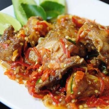 Ayam Goreng Rica - Rica menu RM. Malioboro, Larangan
