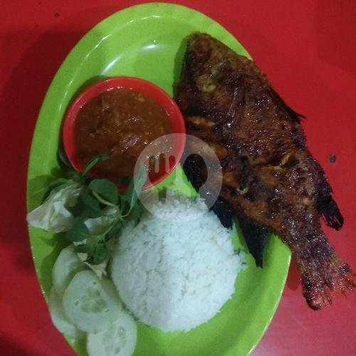 Nasi Uduk menu Pecel Lele Lamongan Mas Joy, Ruko Babarsari