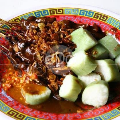 Sate Sapi Asin Pedas+lontong menu Sate Madura Kantor Pos, Melong Raya