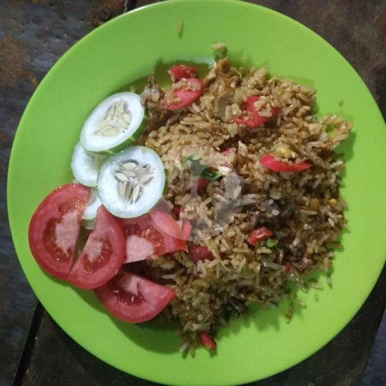 Review Nasi Goreng Mas Saprol: Tempat Cozy dan Makanan Lezat di Surakarta
