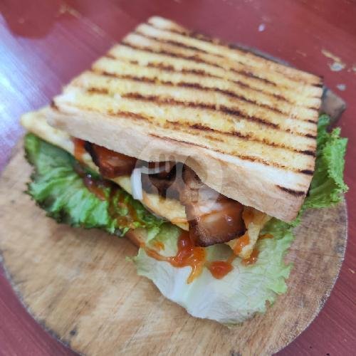 Roti Panggang Non-Halal menu Nasi Goreng Babi Wei Qiang, Jalan Gardujati