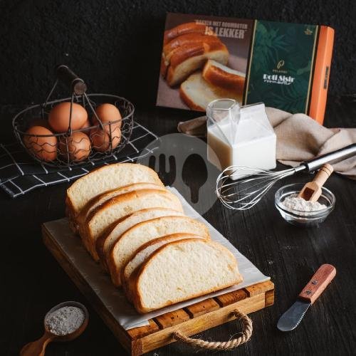 BANANA Cake Pelangi menu Pelangi Oleh-Oleh, Tambora