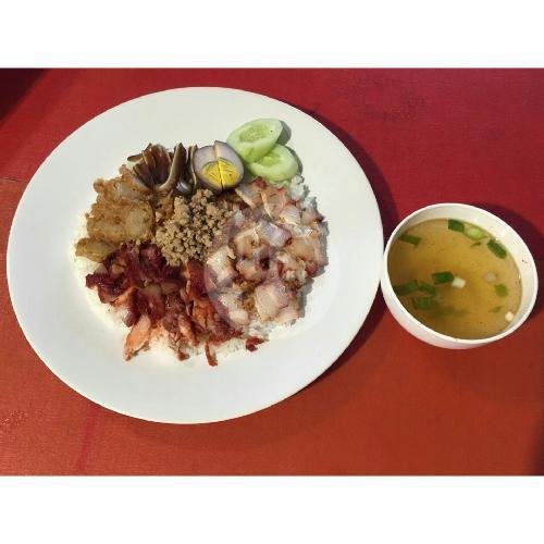 Nasi Campur Top: Surga Kuliner di Pasar Segar Taman Kopo Indah 2