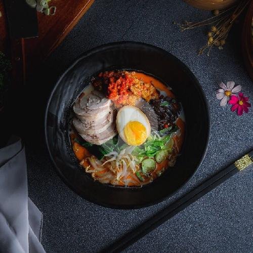 Review Restoran Ramens: Ramen Lezat dan Suasana Cozy di Bandung