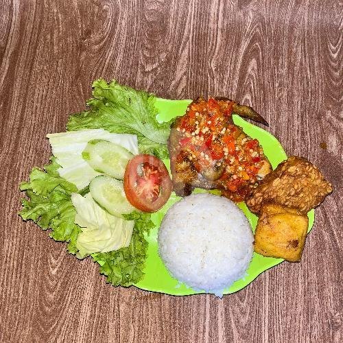 Review Warung Gaul A & J: Pengalaman Makan Enak di Gunung Sahari, Jakarta