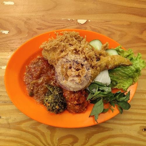 Ayam Kremes Paha+Nasi menu Pecel Lele Damai