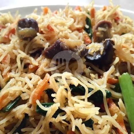 Bihun Goreng Ati Ampela menu Nasi Goreng Gila Putra Cikal, Ciputat