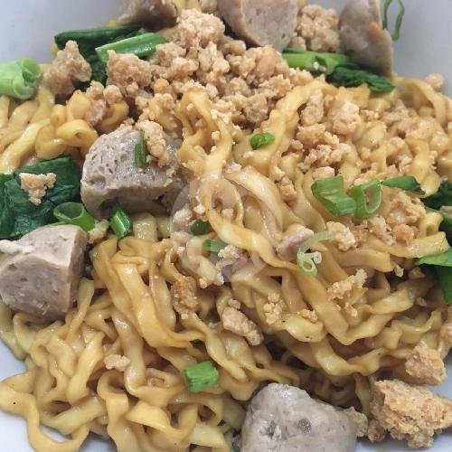 Mie Ayam Pangsit Basah menu Mie Ayam Bandung Cik Yen, Tanggul Mas Barat
