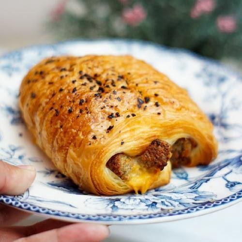 Croissant pastrami and cheese menu Retawu Deli, Oro Oro Dowo