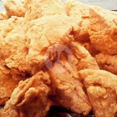Review Kuliner di Sambel Bledheg Omah Jajan Depot Adi, Karangploso: Tempat Nongkrong Asyik dengan Makanan Lezat
