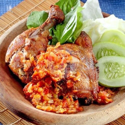 Ayam Goreng Geprek menu Pecel Lele Mas Gesang & Es Cappucino Cincau, Wirobrajan
