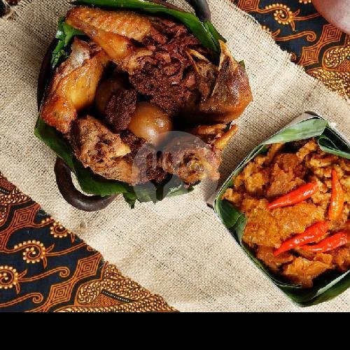 Nasi Gudeg Telur Tahu +krecek menu Gudeg Wijilan Bu is