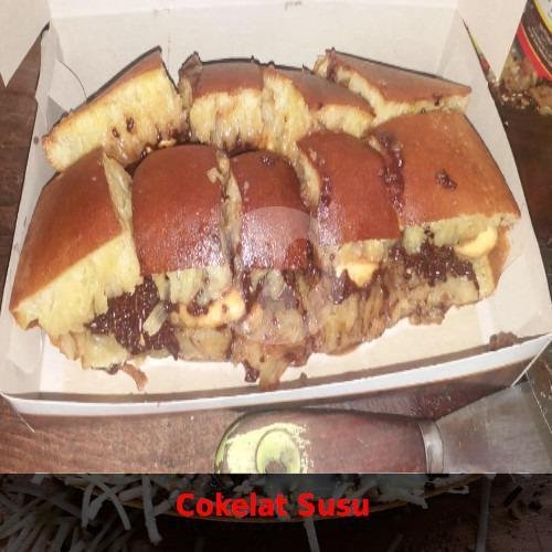 Martabak Manis Cokelat Susu menu Martabak King, Karbela