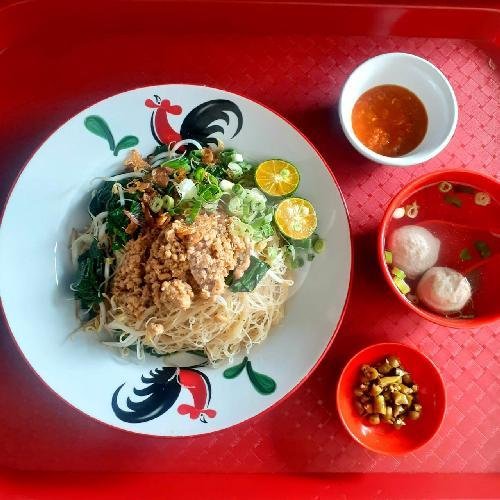Kwetiau Ayam + Bakso menu Bakmi Ayam Bangka Perjuangan, Raden Saleh