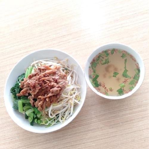 Bakmi Yum + 2 Bakso (vegan) menu Kedai Vege Vegetarian, Slipi