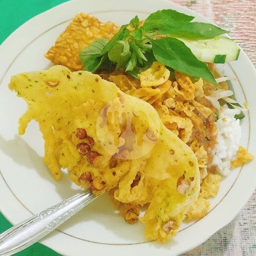 Pecel Sumbersari 1988: Nostalgia Kuliner di Tengah Kota Malang
