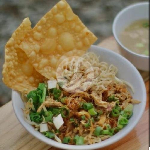 Mie Ayam Pangsit + Bakso Kecil + Ceker menu Mie Ayam Moro Rasa, Permata Tanimulya