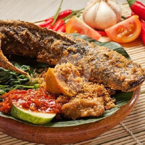 Pecel Lele Bakar + Nasi Biasa menu Pecel Lele Meranti