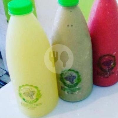 Nanas menu Dumboo Juice, Kejuron