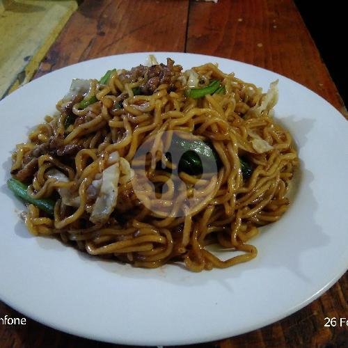 Kwetiaw Goreng Ayam Oriental menu Nasi Goreng Warung Nugroho, Bubutan