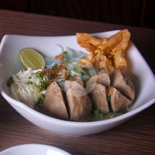 Gorengan menu Canadaa Bakery & Cafe, Mayjend Sungkono