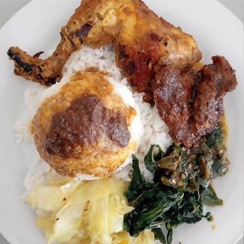Cinto Minang Pegangsaan Dua: Surga Kuliner Masakan Padang yang Terjangkau di Jakarta