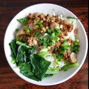 Bakmi Komplit menu Bakmi Atung, Tambora