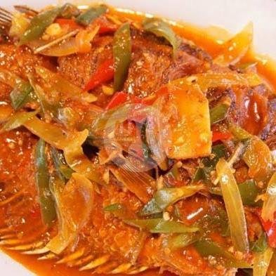 Ayam Goreng menu Nadine Seafood 69, Soreang
