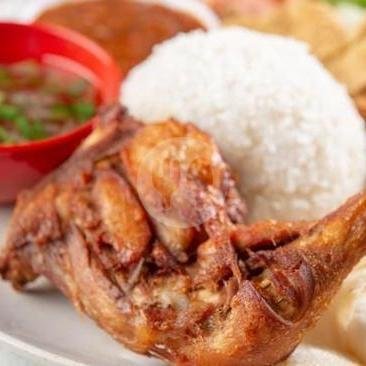 Ayam Goreng menu Pecel Lele Cemara, Godean