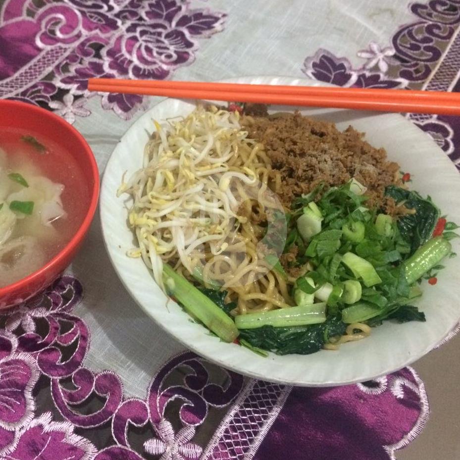 Mie Ayam Bakso menu Mie Ayam Bangka Awat, Rukan Grand Galaxy City