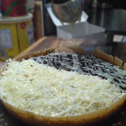 Martabak Manis Keju Kraft 1/2 Coklat Kacang menu Martabak Bandung 99, Dharmawangsa