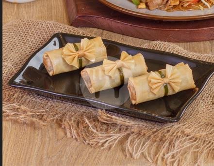 Lumpia Goreng Dengan Jamur Kuping menu Imperial Kitchen & Dimsum, Transmart Padang