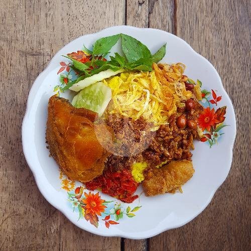 Nasi Kuning + Telor + Ayam menu Nasi Kuning Pekalangan 1981, Pekalipan